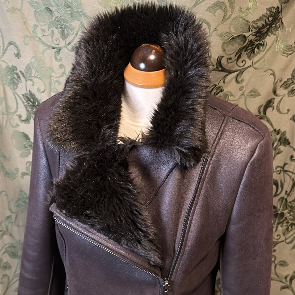 Chocolate brown lined soft zippered jacket has pockets - Picture 3 of 15